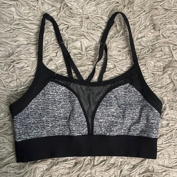 PINK Sports Bra - Picture 3 of 6